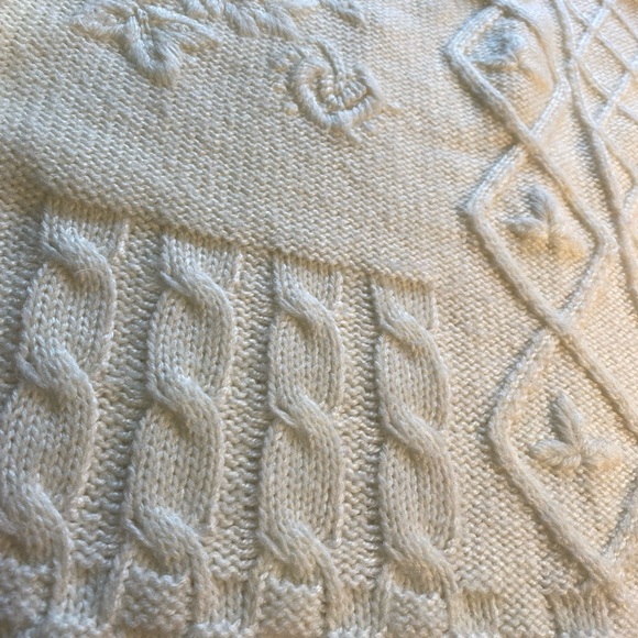 CHINAWEAR- White Cable Knit Collar Sweater - Picture 2 of 6